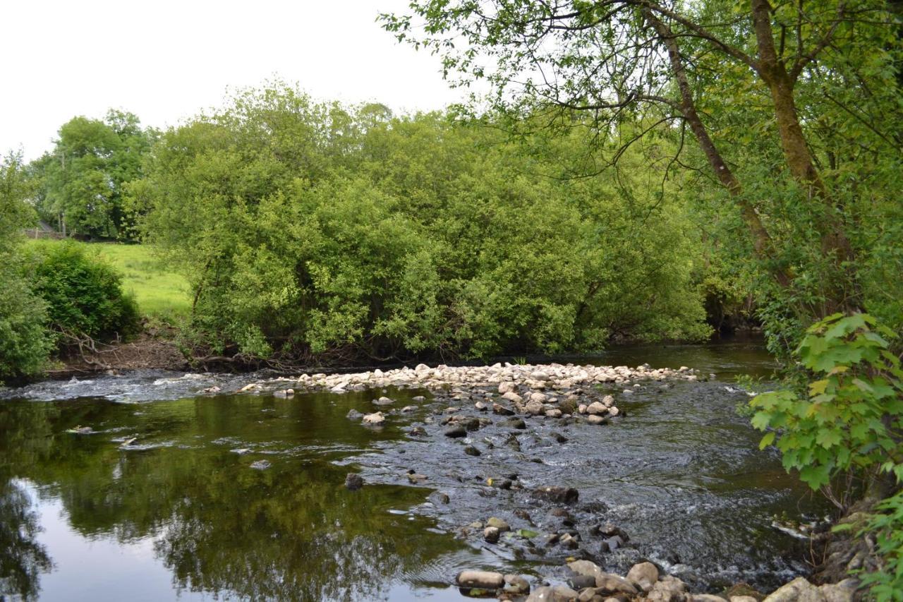 Riverbank Cottages Scarriff  Εξωτερικό φωτογραφία